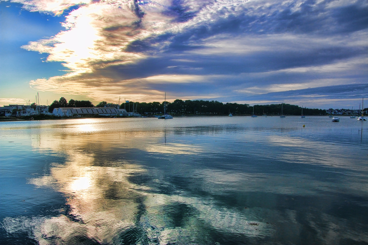Port et course au large du lorient et ses activités insolites en bretagne
