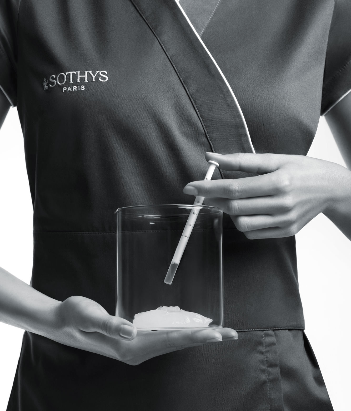 Massage dans notre hotel spa en bord de mer en bretagne et produits sothys