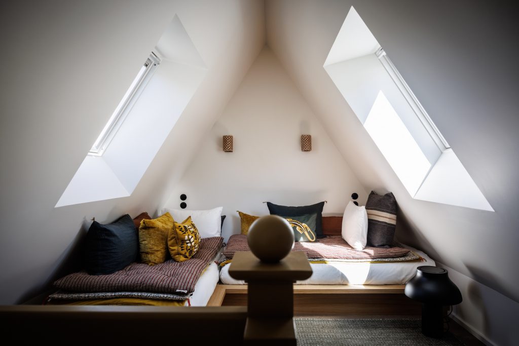 Mezzanine pour enfants de la chambre deluxe famille parc avec deux lits dans notre hotel de charme en bretagne