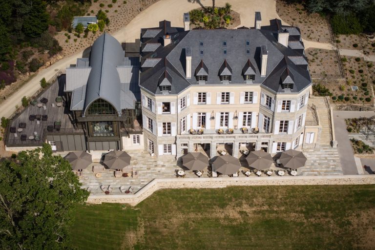 vue aérienne du château de Locguénolé