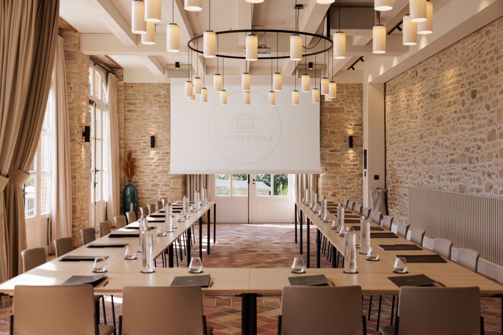 La salle de L'Orangerie pour votre réunion ou comité de direction à Lorient