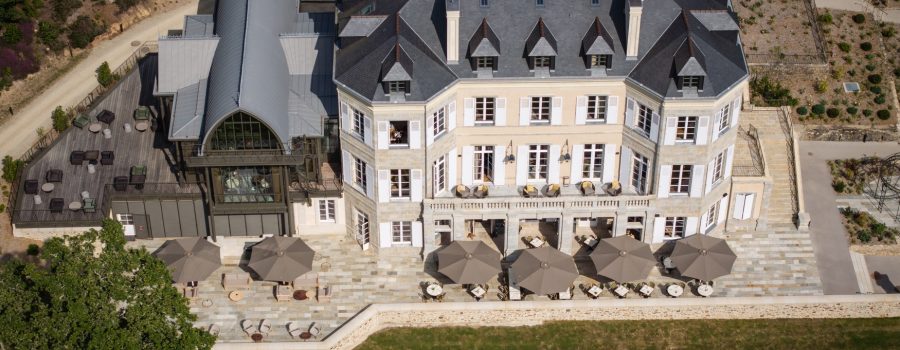 vue aérienne du château de Locguénolé